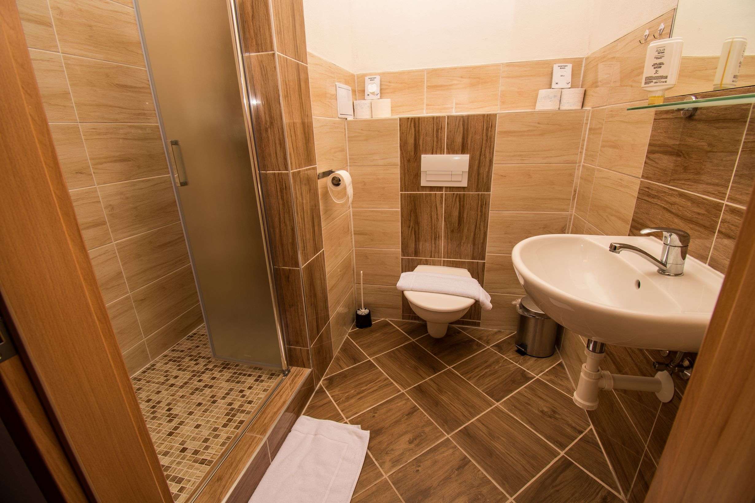 Nová koupelna na pokoji v hotelu Zadov