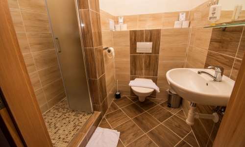 Nová koupelna na pokoji v hotelu Zadov